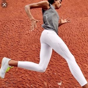 New women’s Athleta laser cut contender tights